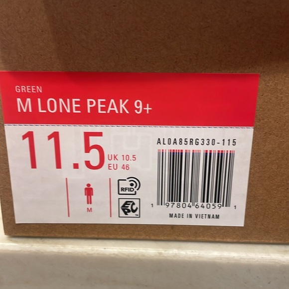 Brand new Altra Lone Peak 9+ - Picture 5 of 5